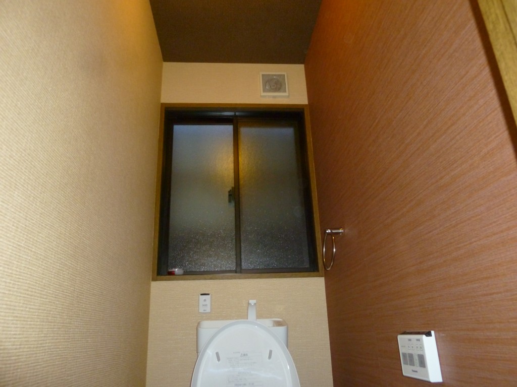 Ｎ様邸　１階、２階トイレ改修　アラウーノⅤ