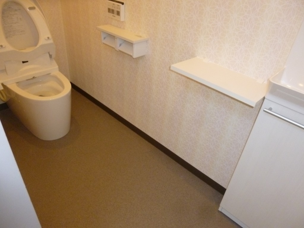 T社様　シャワールームを女子トイレに改築